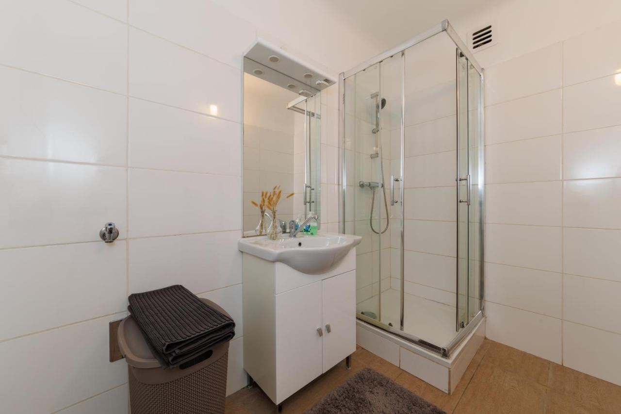 Cosy Brand New Apartment เวียนนา ภายนอก รูปภาพ